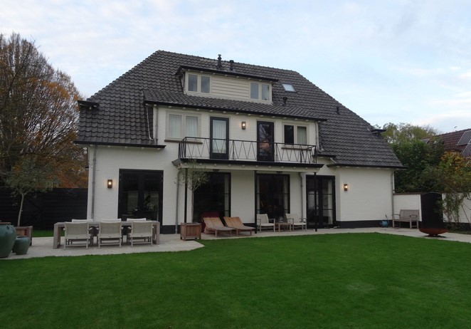 WONING, DRIEBERGEN